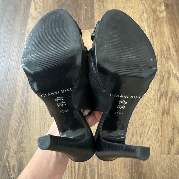 Gianni Bini Strappy, Open Toe Heels in Black - Picture 6 of 7